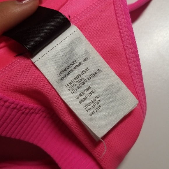 Yoga bra with front zipper closer - Picture 5 of 6